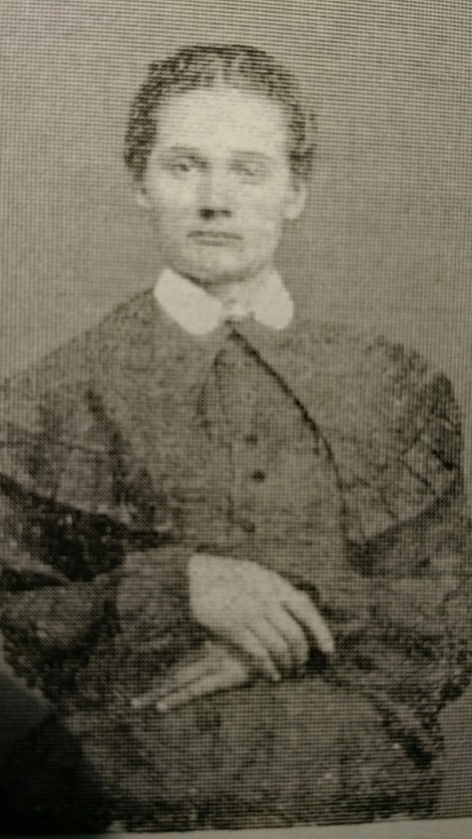 Mary Lucinda (Cinnie) Moore-Brooks Great Grandma 1877ish
